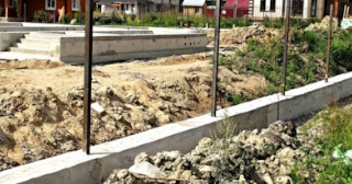 Фундамент под забор заказать в белебее - заливка фундамента для забора | от 1540 за п.м.